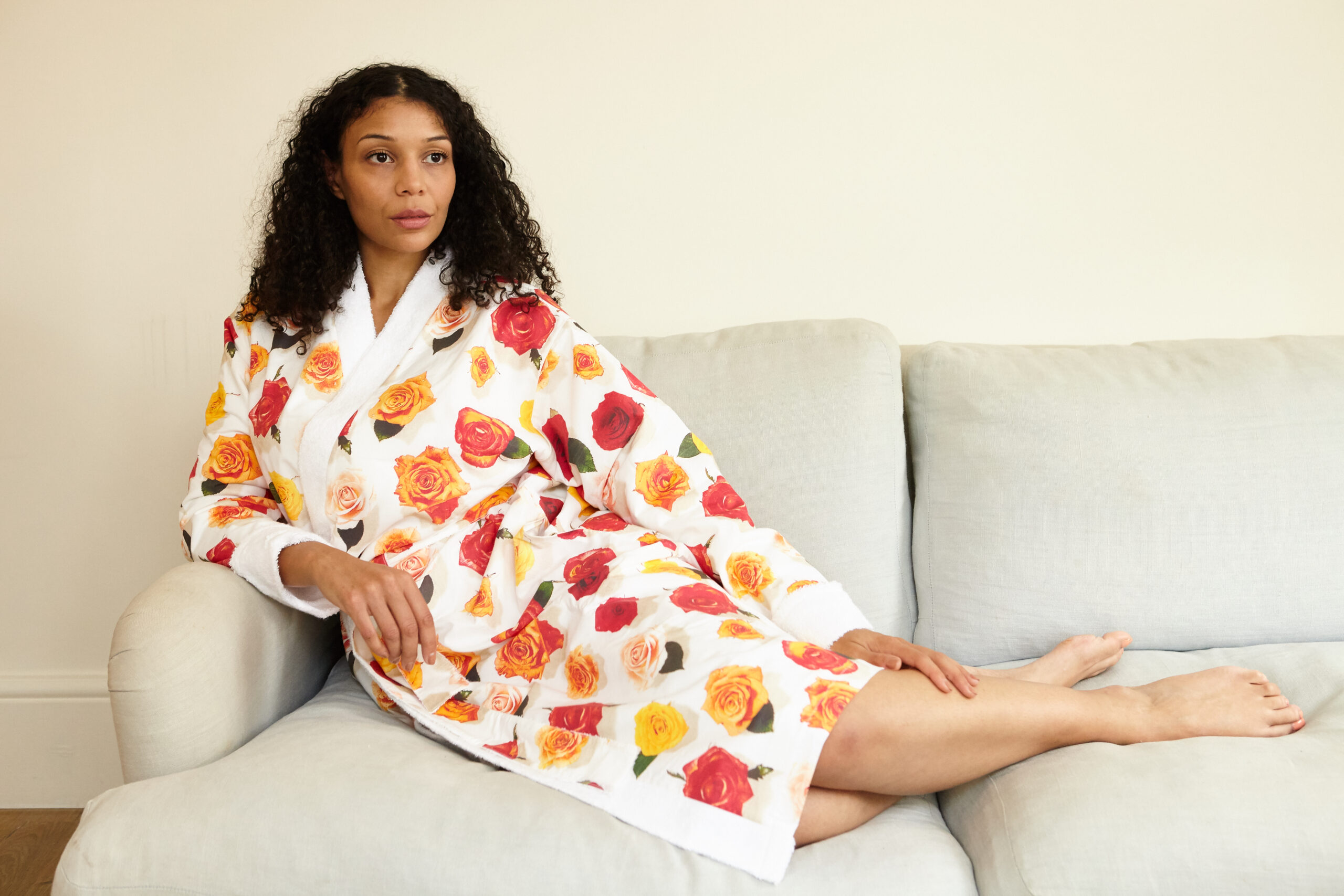 'Summer Rose' – White Dressing Gown