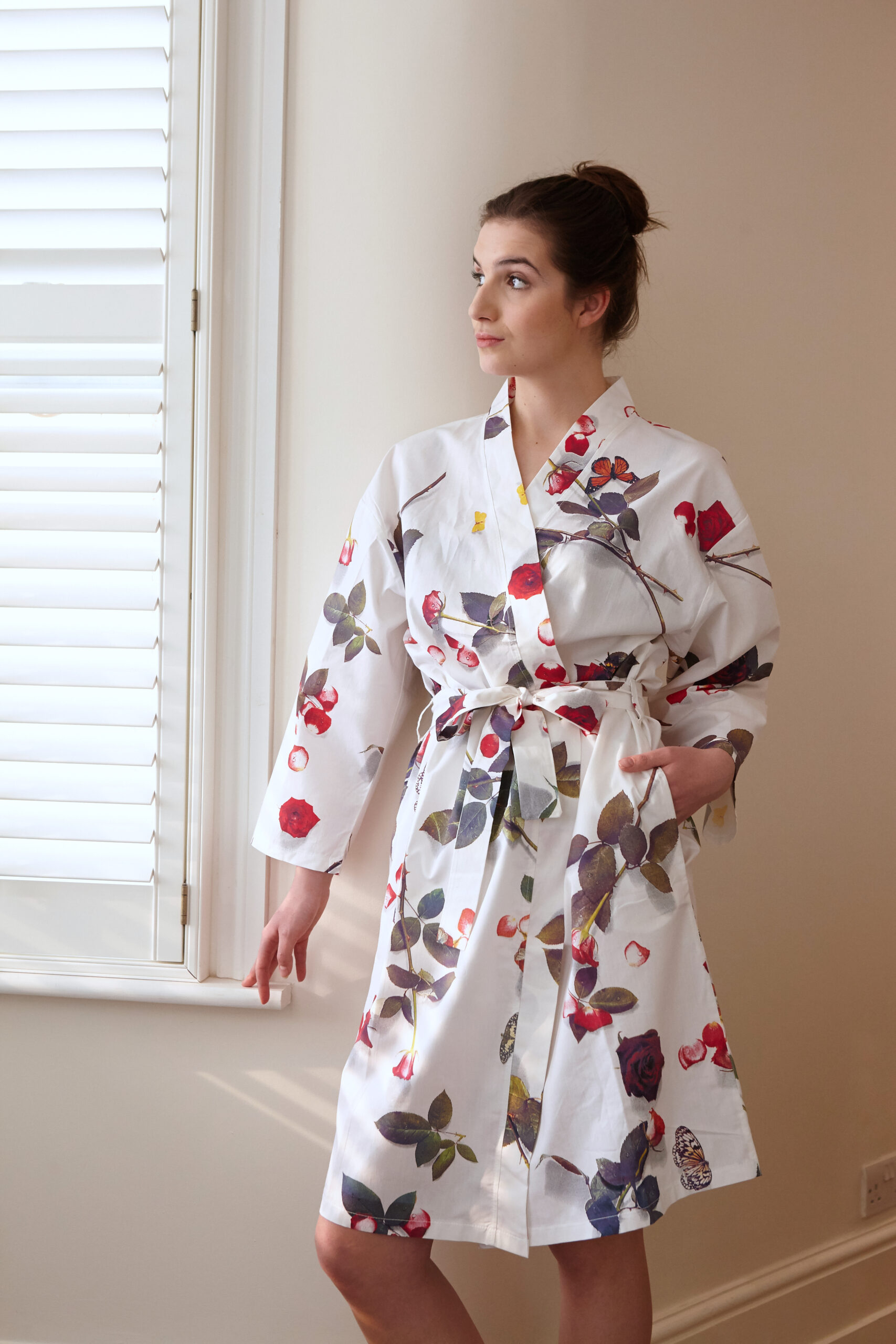 ‘Bed Of Roses’ – White Kimono