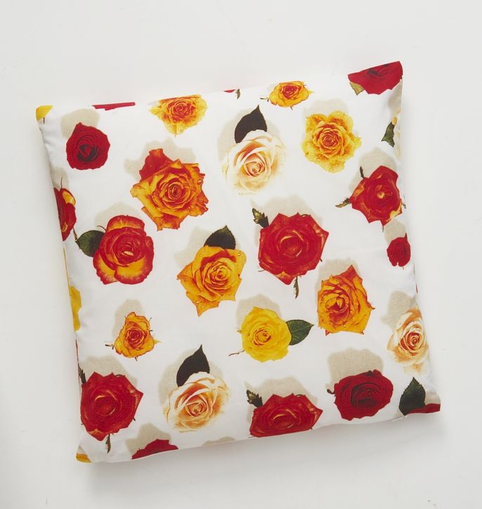 'Summer Rose' – White Cushion