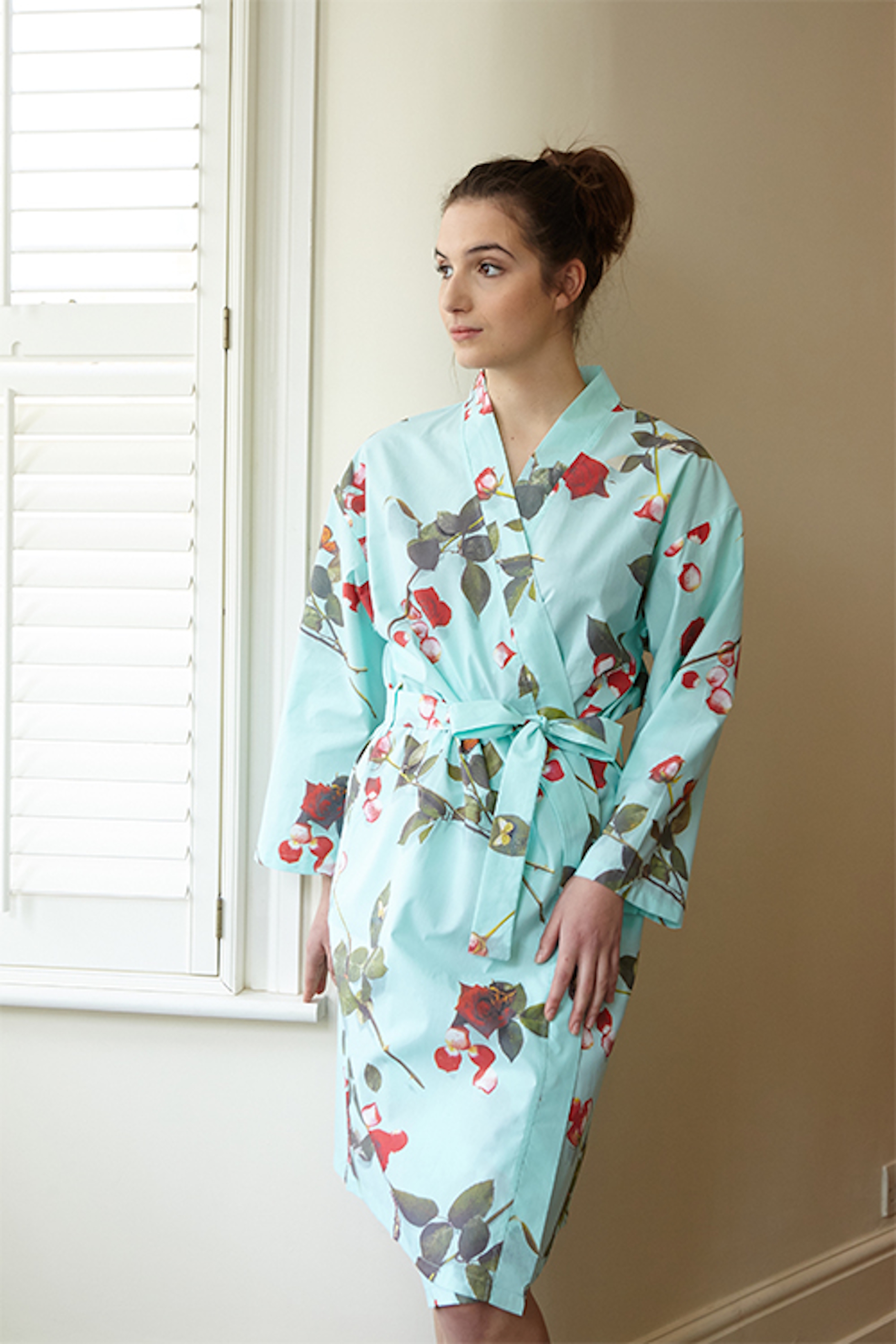 ‘Bed Of Roses’ – Turquoise Kimono