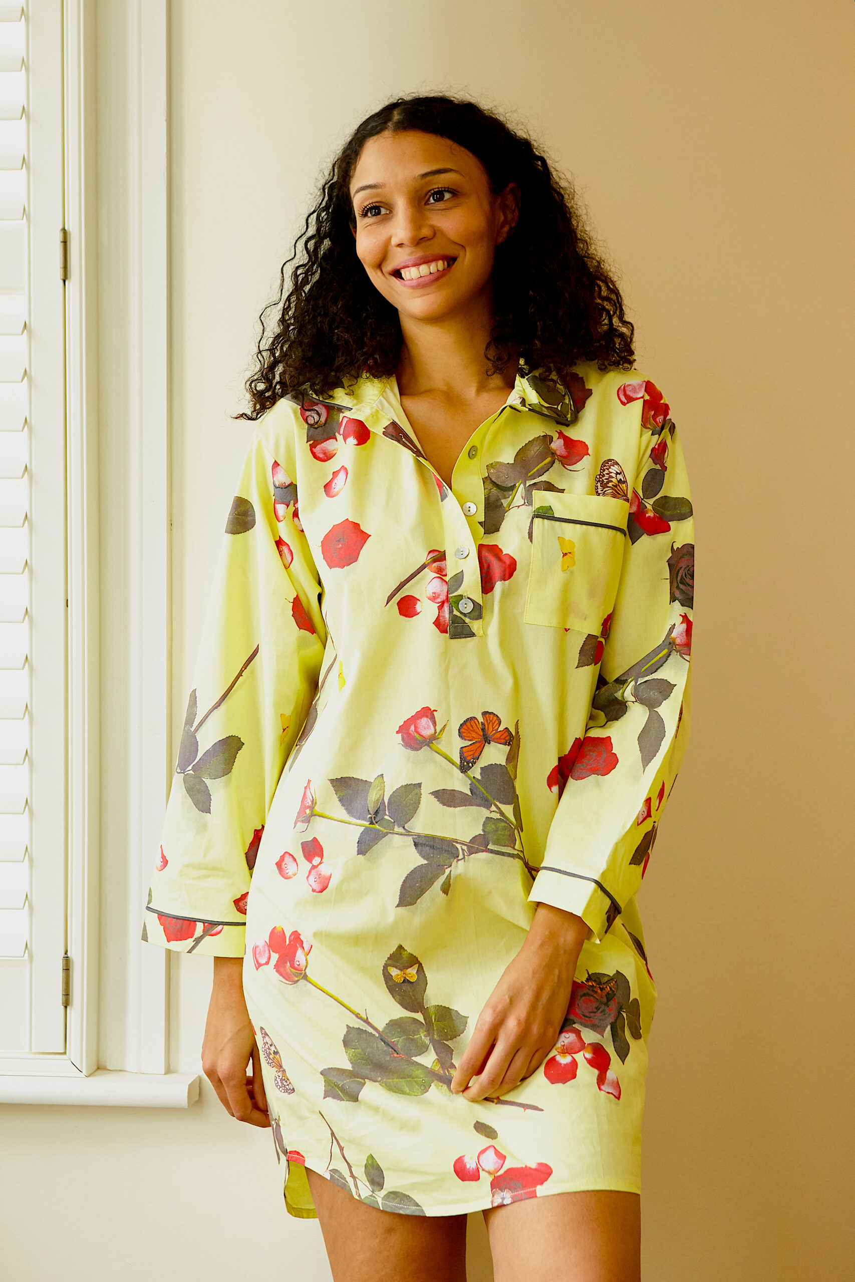 ‘Bed Of Roses’ – Yellow Nightshirt