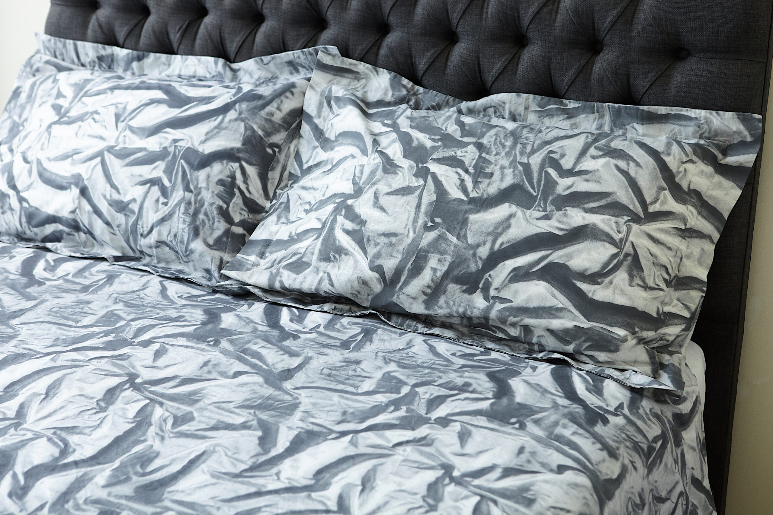 ‘Crumpled Satin’ – Roses Pillowcase