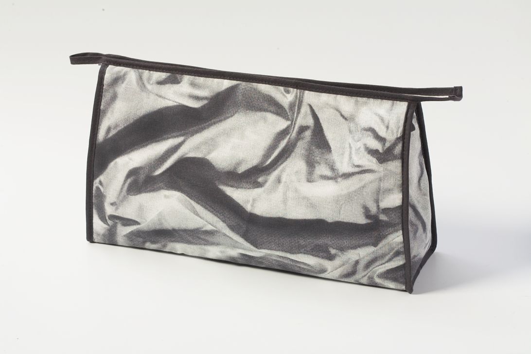 ‘Crumpled Satin’ – Washbag