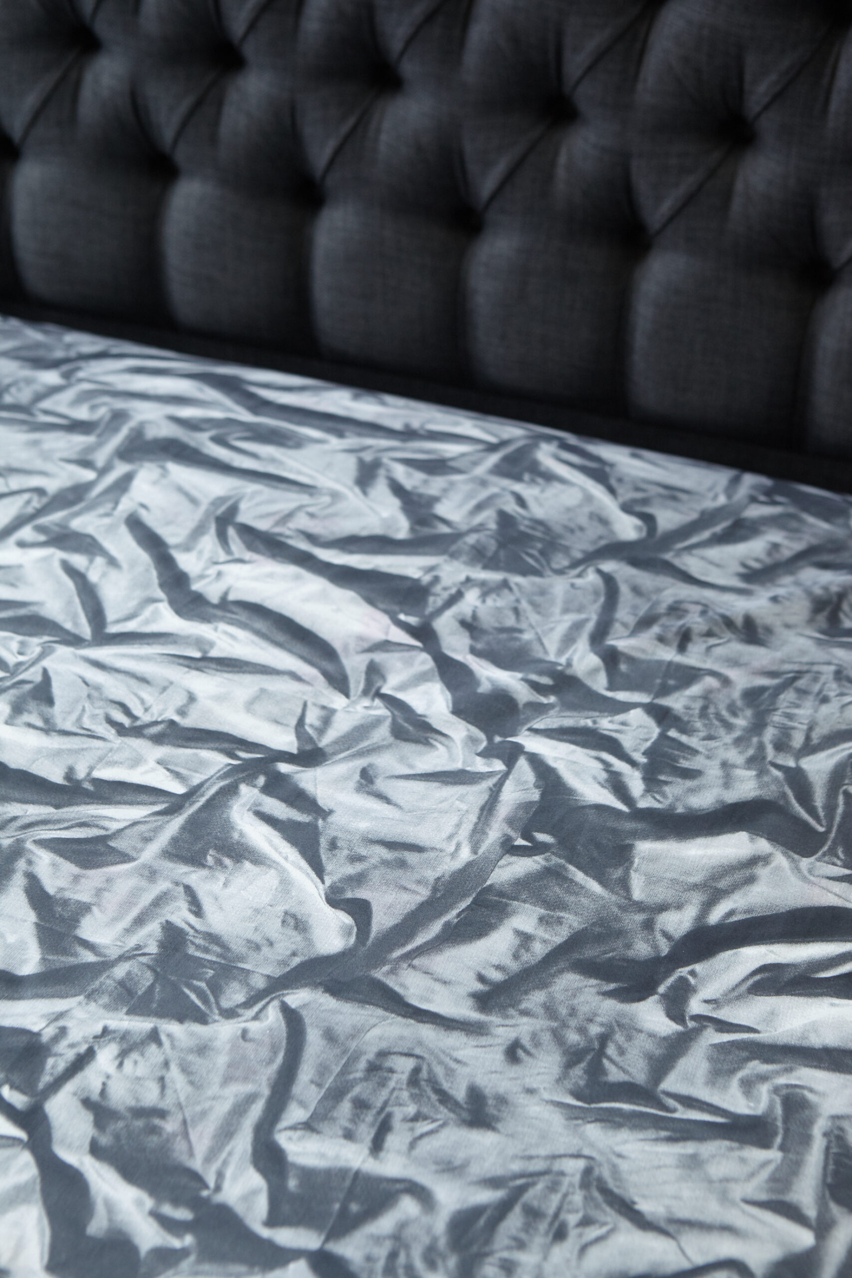 'Crumpled Satin' – Fitted Sheet